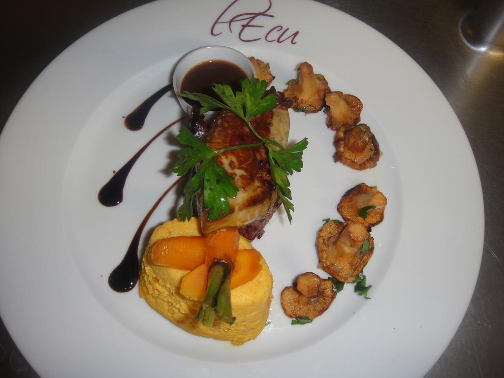 Hotel L' Ecu Montbard Pokój zdjęcie