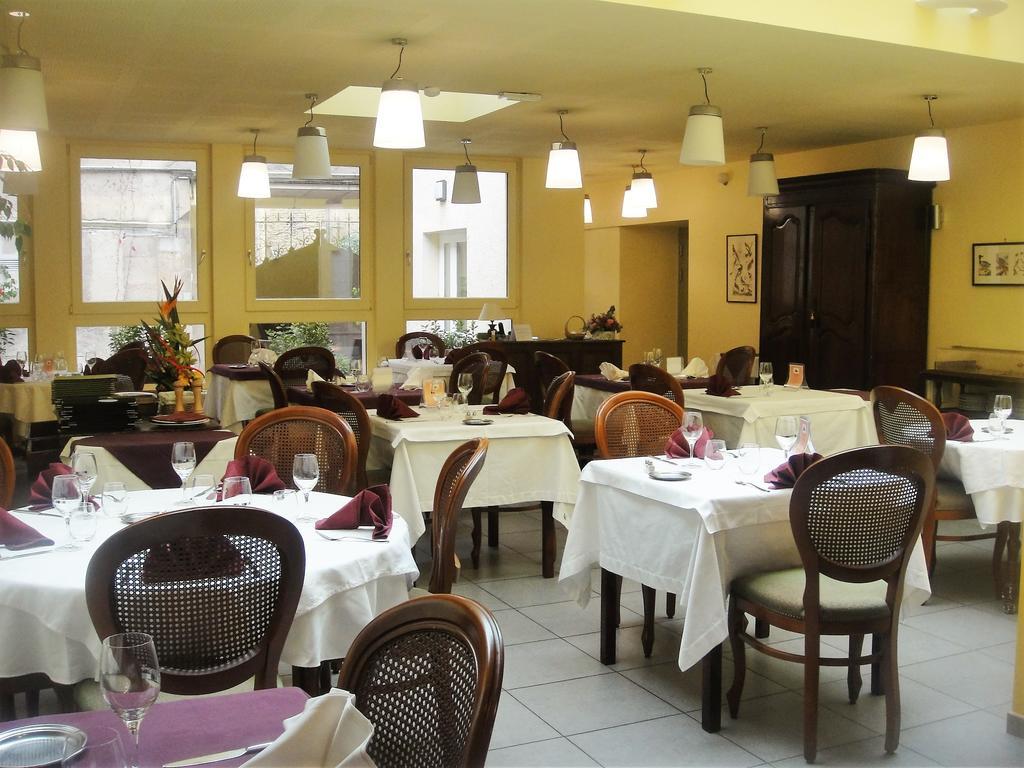 Hotel L' Ecu Montbard Zewnętrze zdjęcie