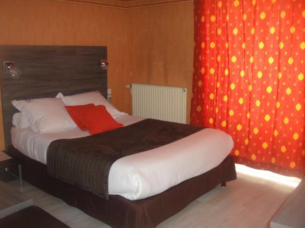 Hotel L' Ecu Montbard Zewnętrze zdjęcie